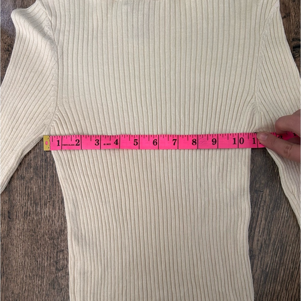Cream Ribbed Turtleneck - Picture 4 of 9